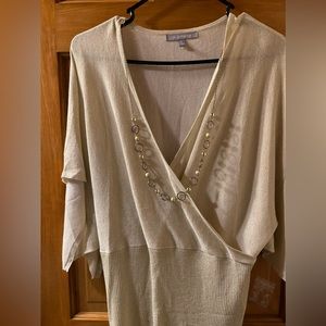 Women’s NY Collection Top NWOT🍎